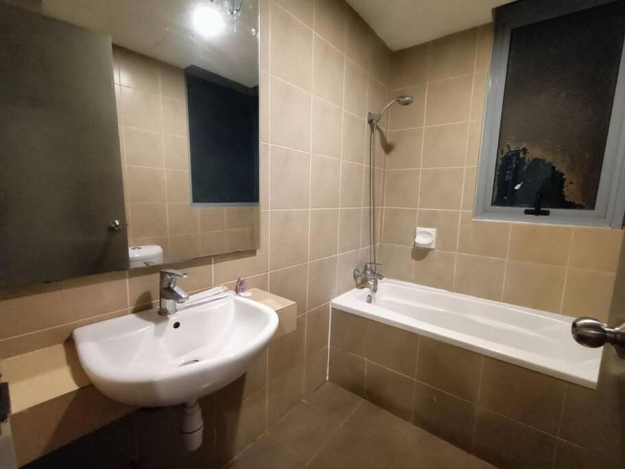 Taragon Service Apartment Kuala Lumpur Ngoại thất bức ảnh